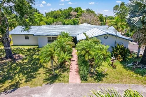 For Sale: $999,999 (3 beds, 3 baths, 2505 Square Feet)