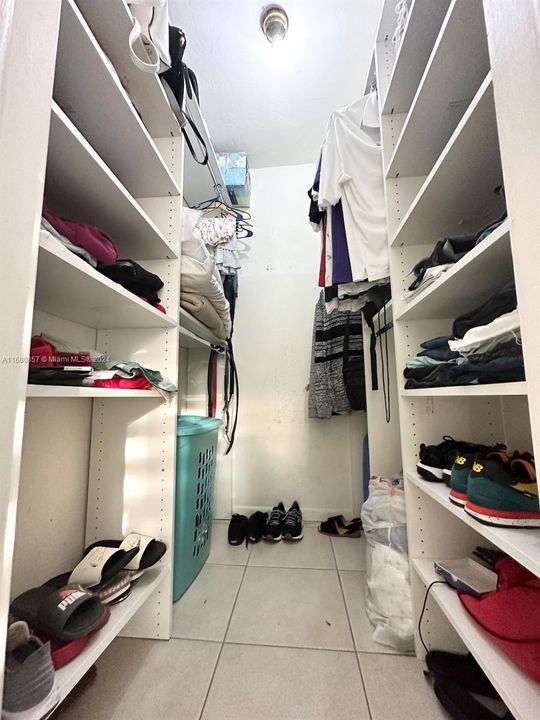 Recientemente alquilado: $2,500 (3 camas, 2 baños, 2102 Pies cuadrados)