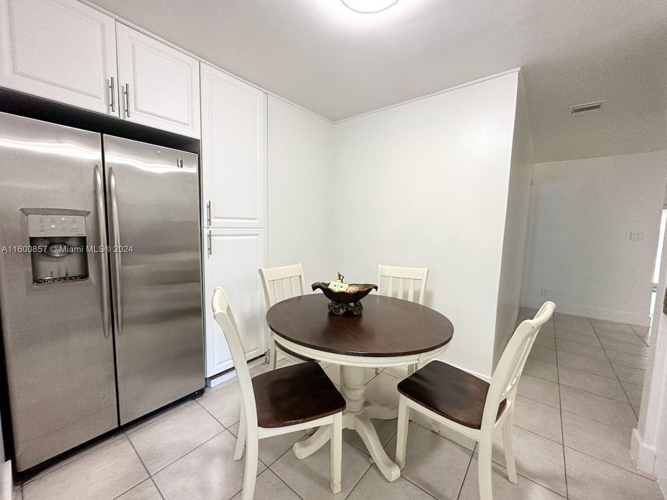 Active With Contract: $2,500 (3 beds, 2 baths, 2102 Square Feet)