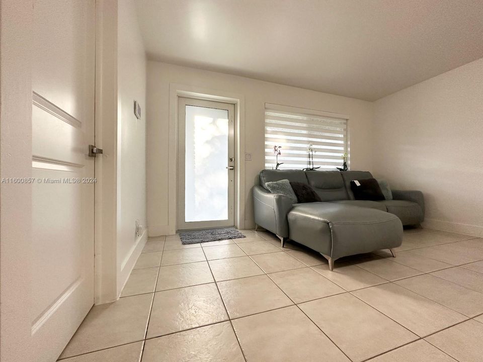 Active With Contract: $2,500 (3 beds, 2 baths, 2102 Square Feet)