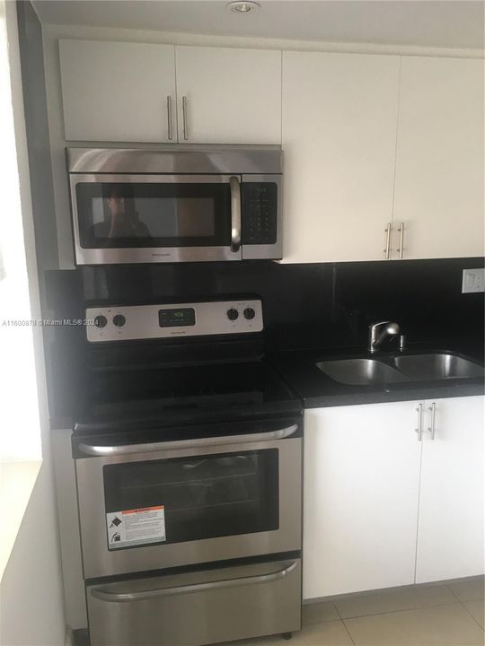 En Venta: $184,900 (0 camas, 1 baños, 560 Pies cuadrados)