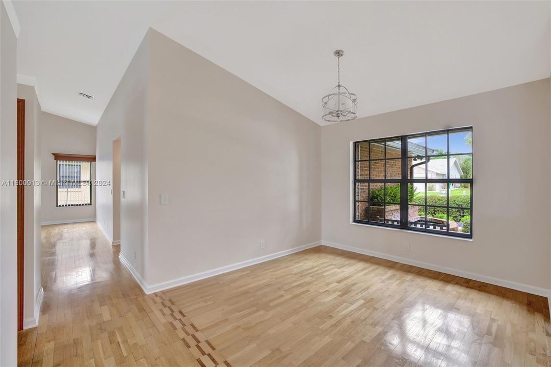 Active With Contract: $1,073,000 (3 beds, 2 baths, 2212 Square Feet)