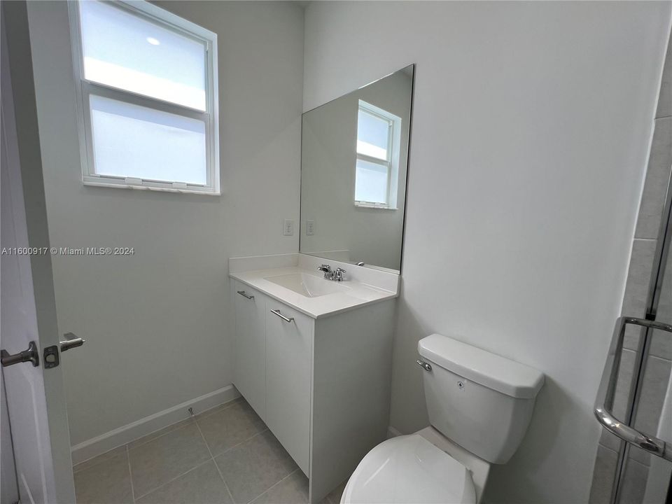 Active With Contract: $3,000 (3 beds, 2 baths, 1500 Square Feet)