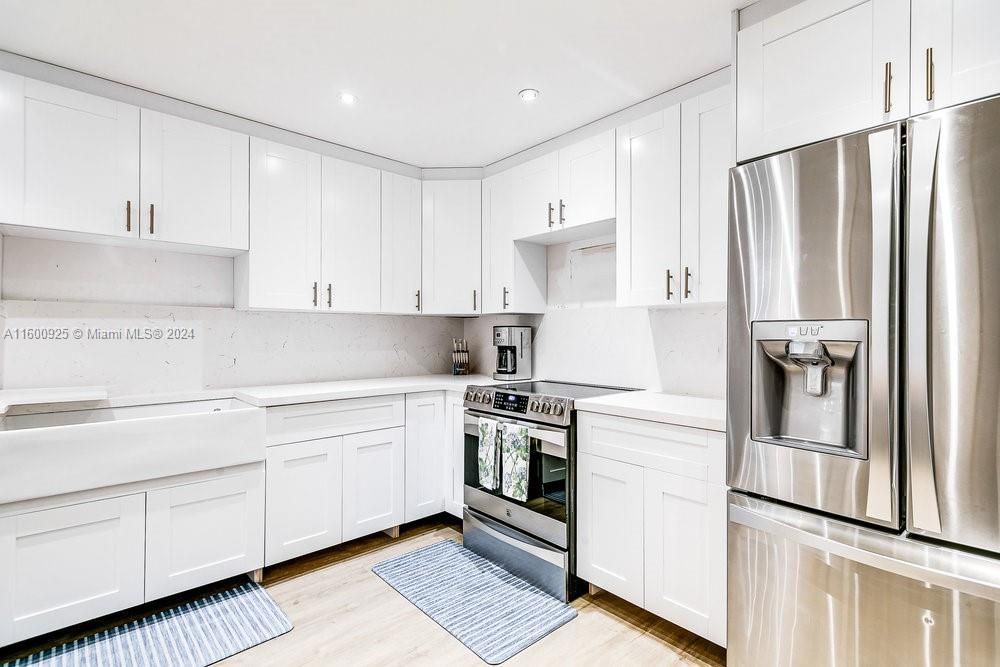 Active With Contract: $8,500 (3 beds, 2 baths, 1541 Square Feet)