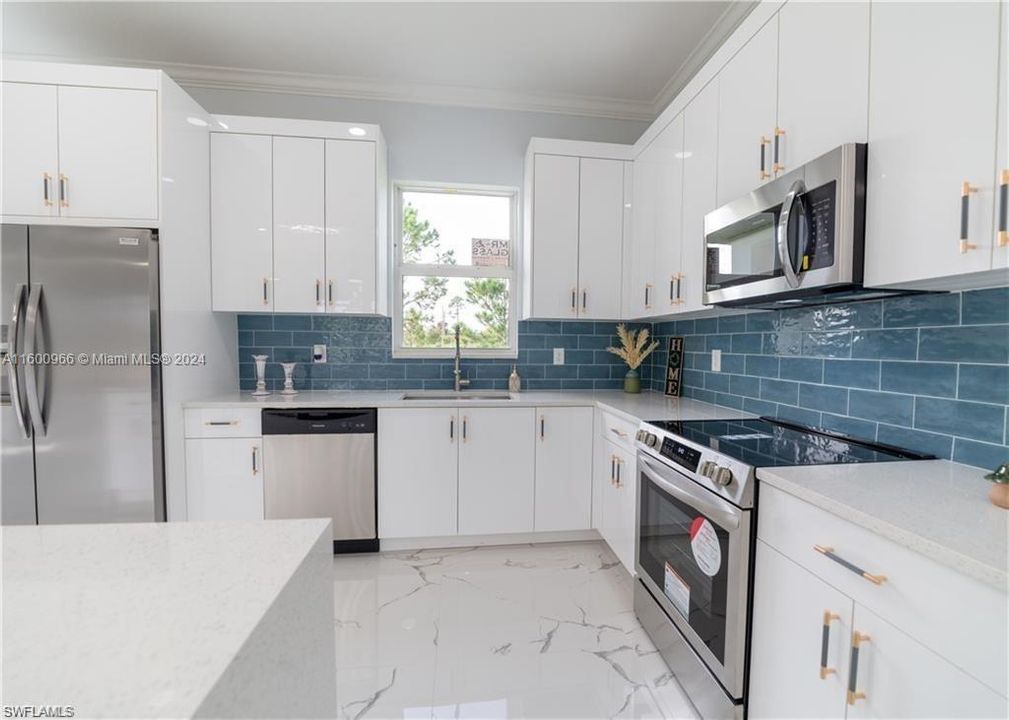 For Sale: $388,000 (4 beds, 2 baths, 1715 Square Feet)