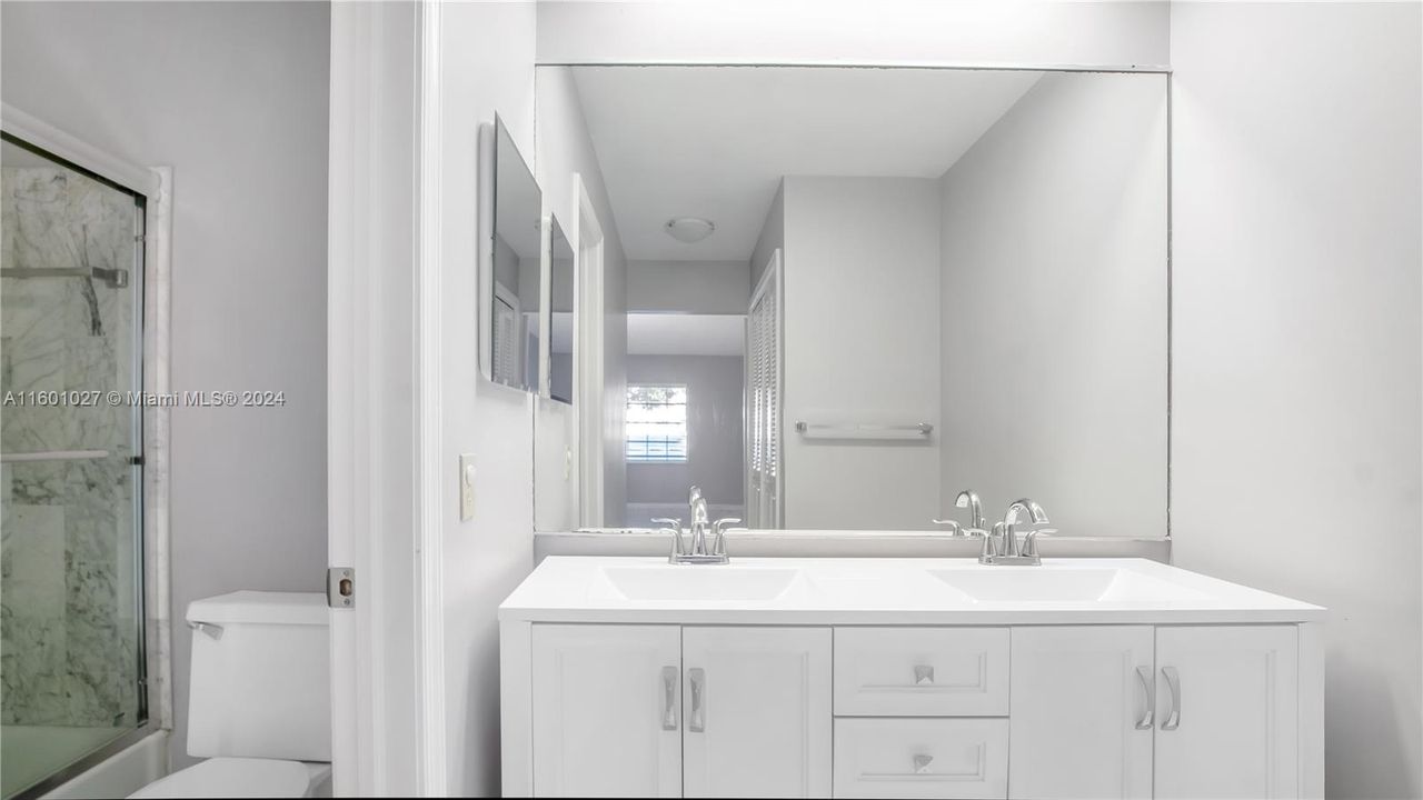 最近租的: $2,500 (2 贝兹, 2 浴室, 1200 平方英尺)