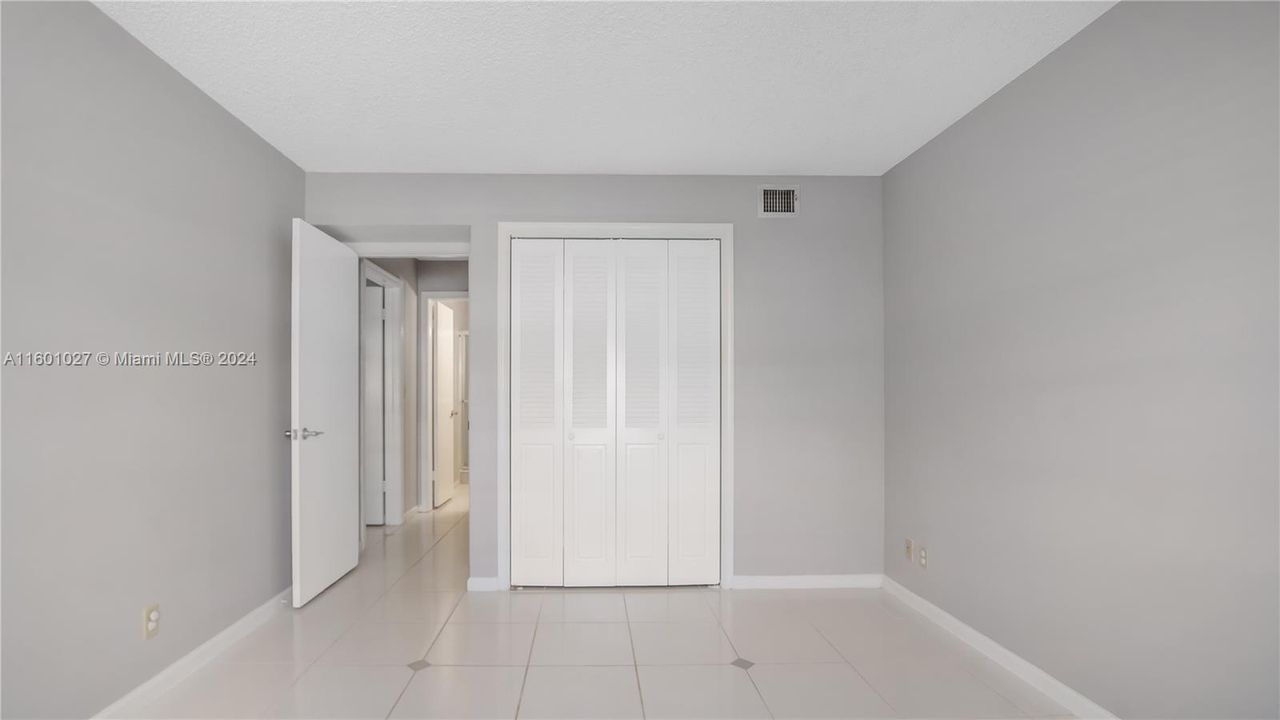 2nd Bedroom w/ Double Closet