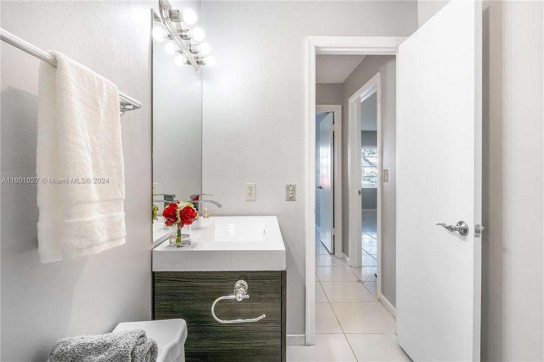 最近租的: $2,500 (2 贝兹, 2 浴室, 1200 平方英尺)