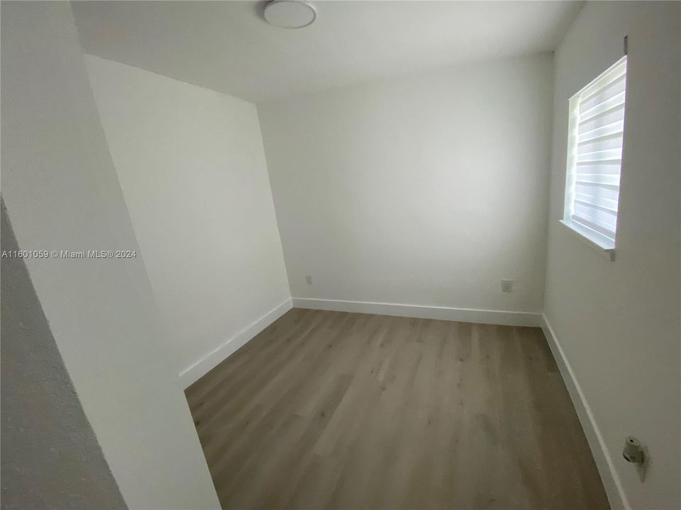 Active With Contract: $2,400 (2 beds, 1 baths, 0 Square Feet)