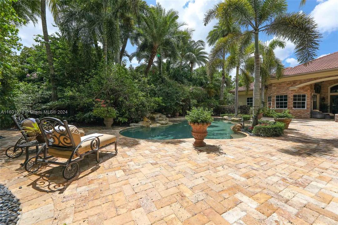 For Sale: $5,850,000 (6 beds, 6 baths, 0 Square Feet)