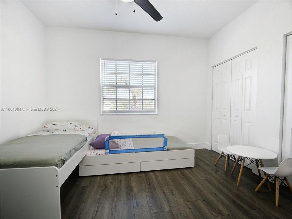 For Rent: $3,000 (2 beds, 2 baths, 1150 Square Feet)