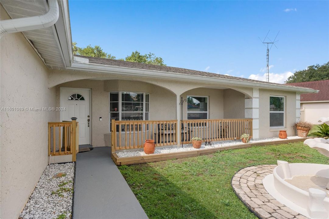 For Sale: $435,000 (4 beds, 2 baths, 1262 Square Feet)