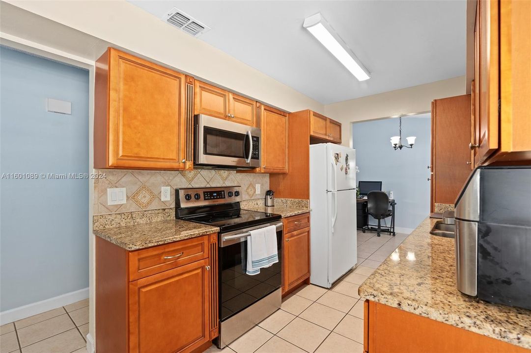 For Sale: $435,000 (4 beds, 2 baths, 1262 Square Feet)