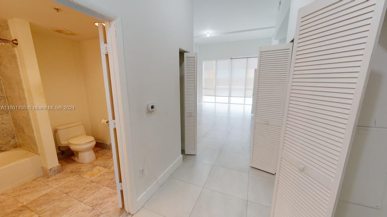 Recently Sold: $329,000 (1 beds, 1 baths, 675 Square Feet)