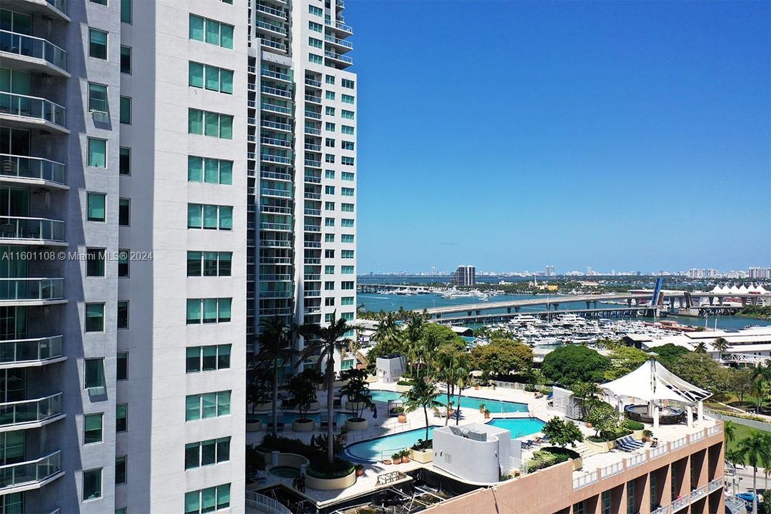 Recently Sold: $329,000 (1 beds, 1 baths, 675 Square Feet)