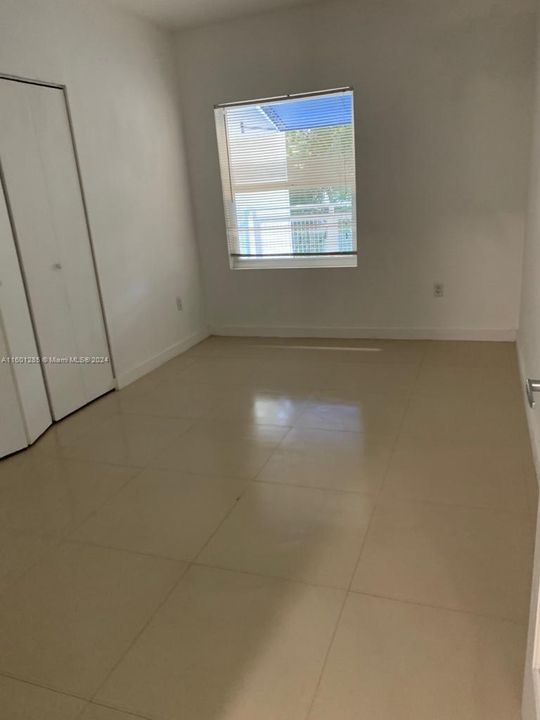 En Venta: $375,000 (2 camas, 1 baños, 1327 Pies cuadrados)