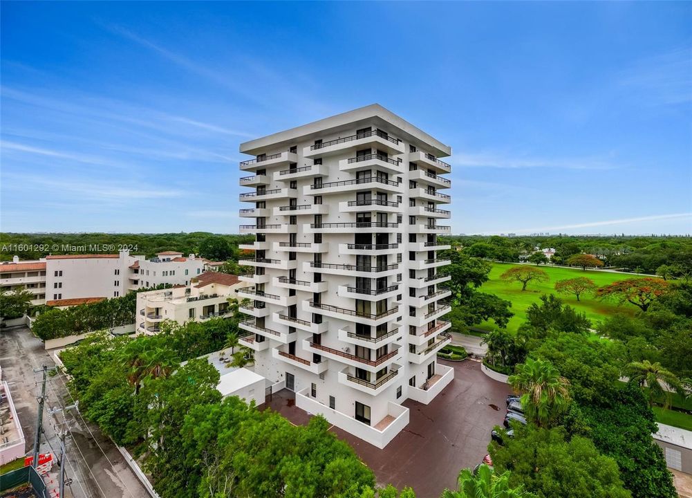 For Sale: $1,250,000 (2 beds, 2 baths, 1594 Square Feet)