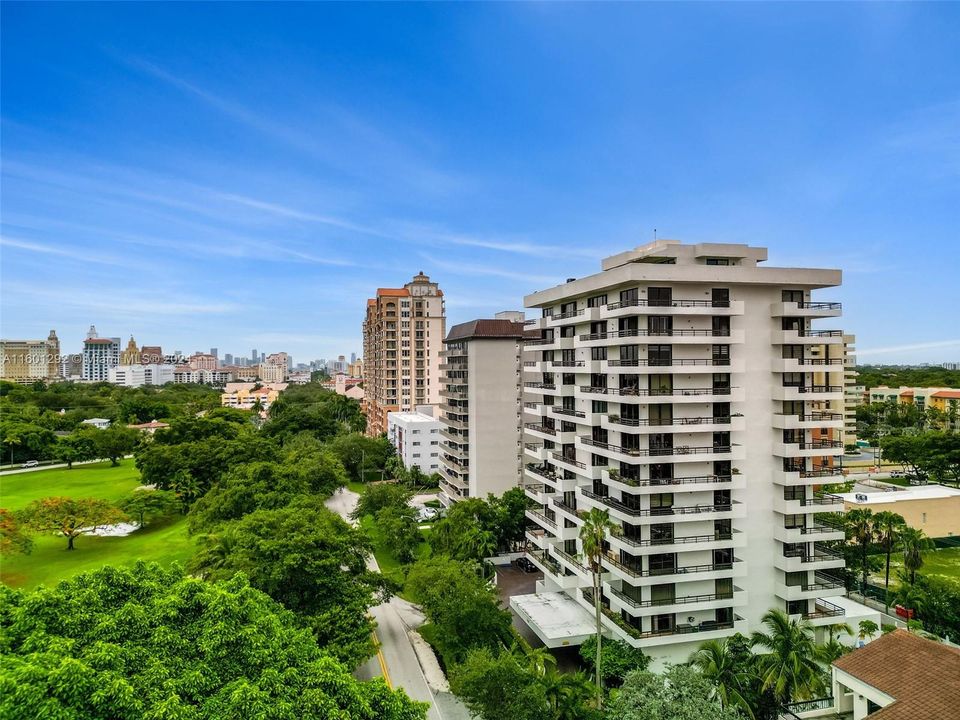 For Sale: $1,250,000 (2 beds, 2 baths, 1594 Square Feet)