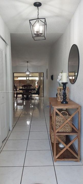 For Sale: $459,000 (3 beds, 2 baths, 1061 Square Feet)