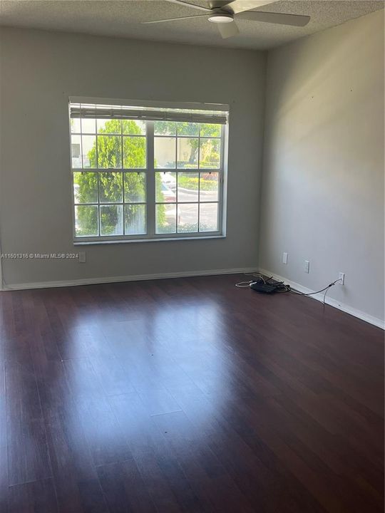For Rent: $2,700 (2 beds, 2 baths, 1110 Square Feet)