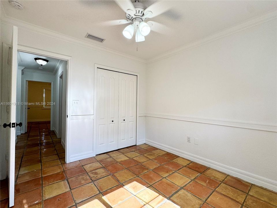 Active With Contract: $3,950 (4 beds, 2 baths, 2595 Square Feet)