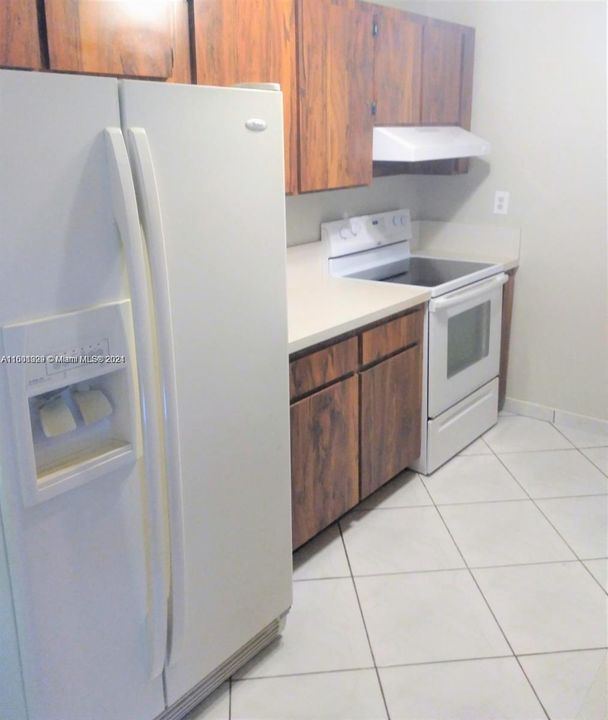 Active With Contract: $2,800 (3 beds, 2 baths, 2062 Square Feet)