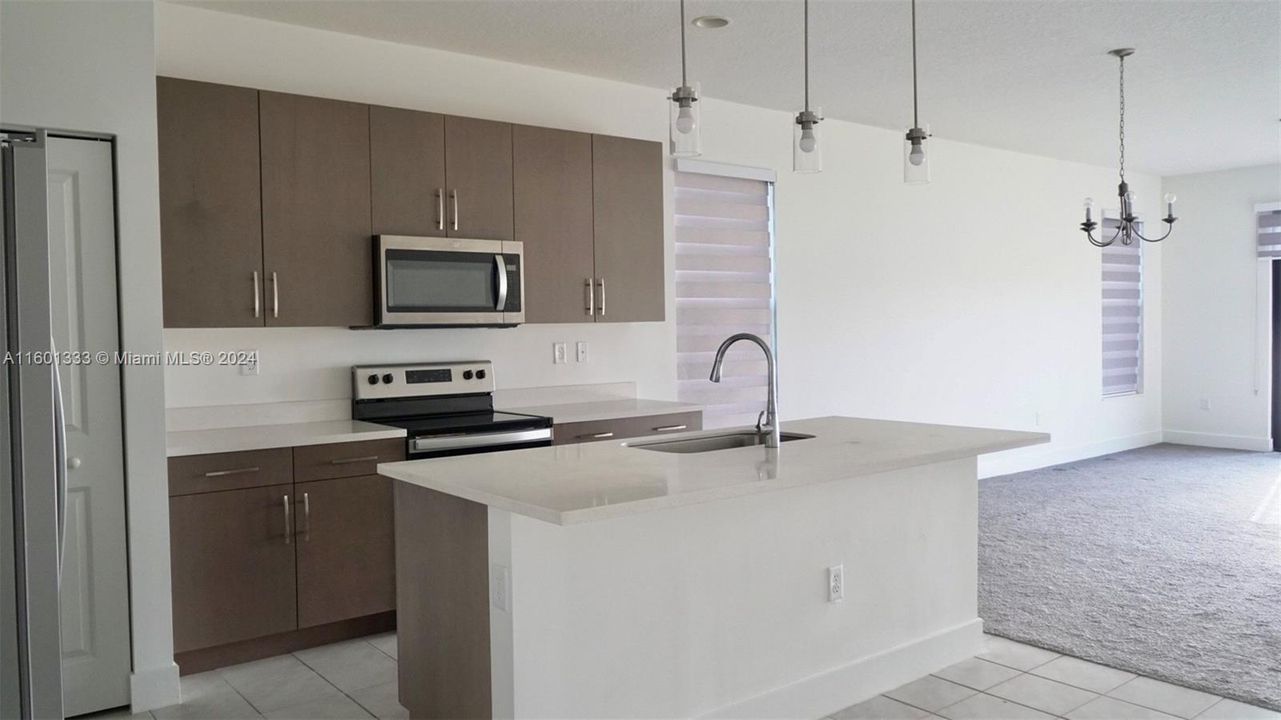 For Sale: $405,900 (3 beds, 2 baths, 1630 Square Feet)