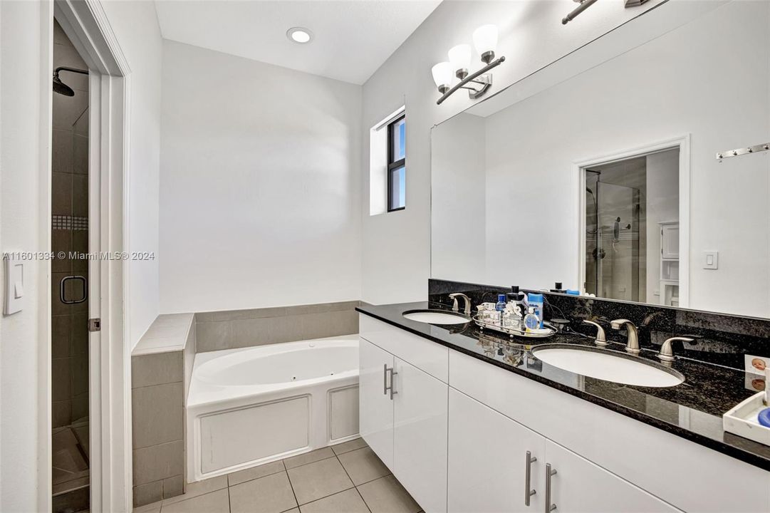 Active With Contract: $4,800 (3 beds, 2 baths, 2091 Square Feet)