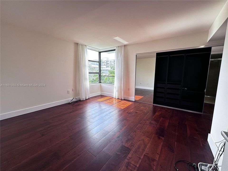 Primary Bedroom Closet