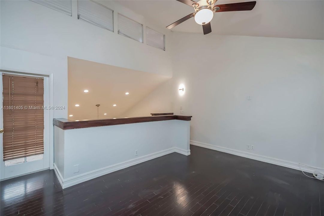 For Sale: $235,000 (2 beds, 2 baths, 1213 Square Feet)