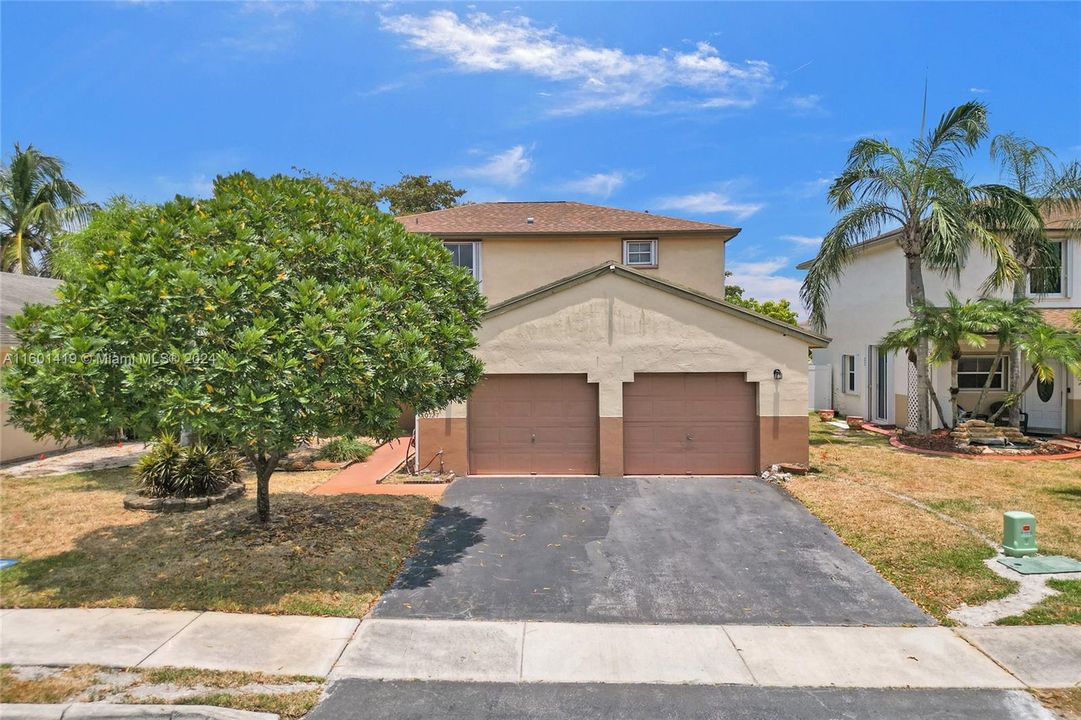 Active With Contract: $3,600 (3 beds, 2 baths, 1848 Square Feet)