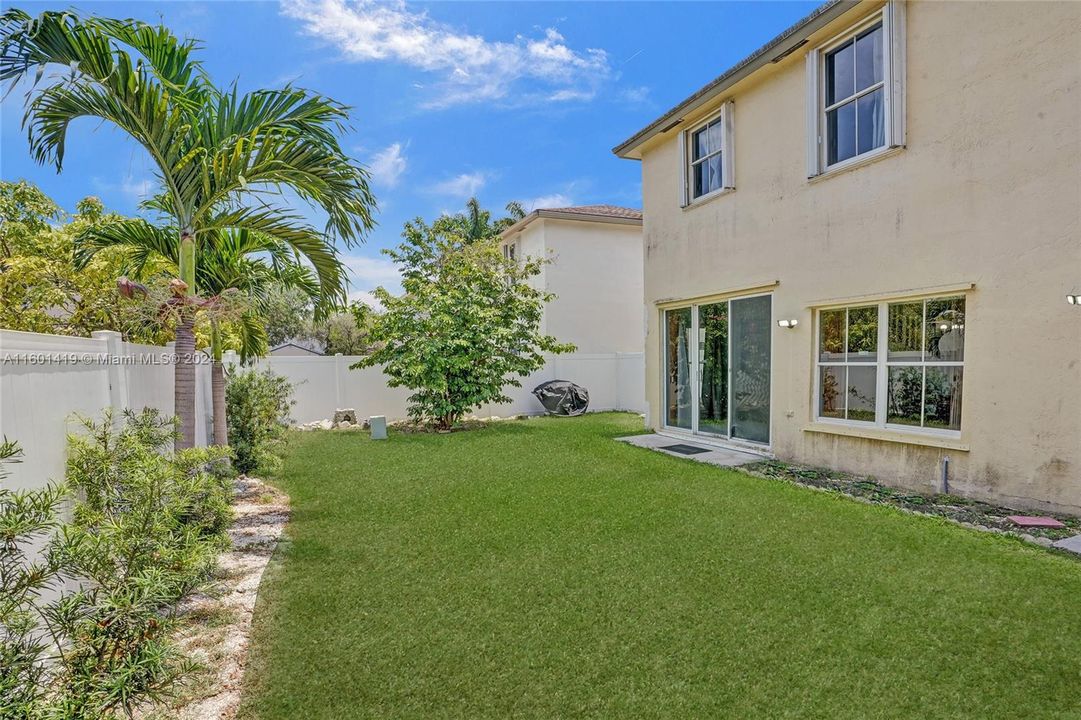 Active With Contract: $3,600 (3 beds, 2 baths, 1848 Square Feet)