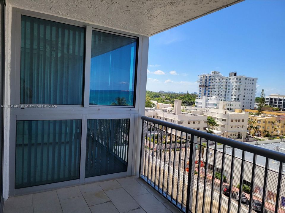 For Sale: $510,000 (1 beds, 2 baths, 1122 Square Feet)