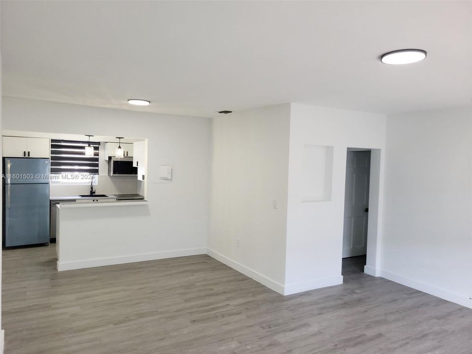 1258 MARSEILLE DRIVEUNIT 3