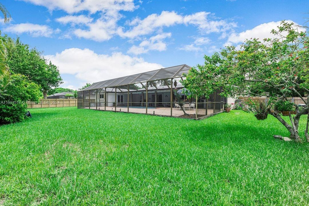 For Sale: $1,095,000 (4 beds, 2 baths, 3064 Square Feet)