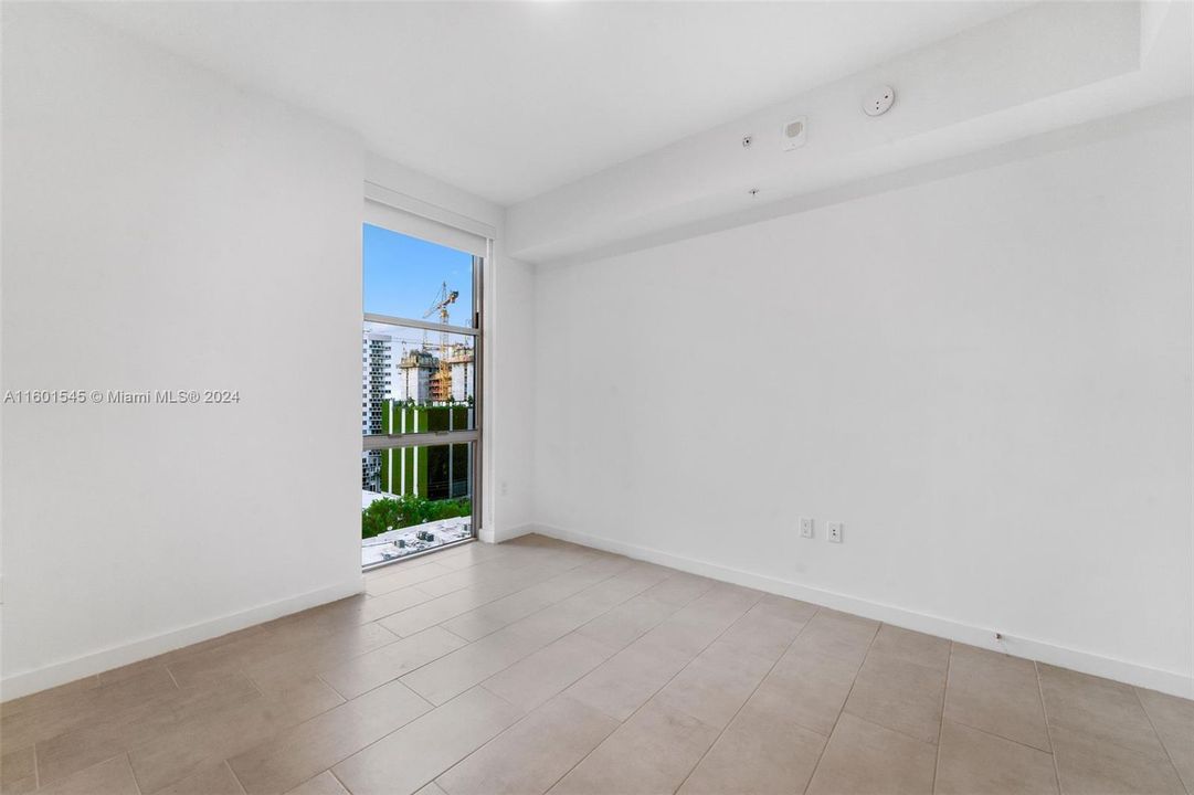 Active With Contract: $4,407 (2 beds, 2 baths, 1078 Square Feet)