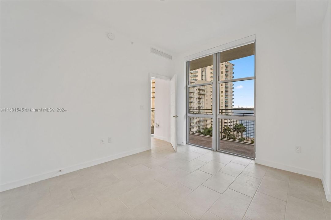 Active With Contract: $4,407 (2 beds, 2 baths, 1078 Square Feet)