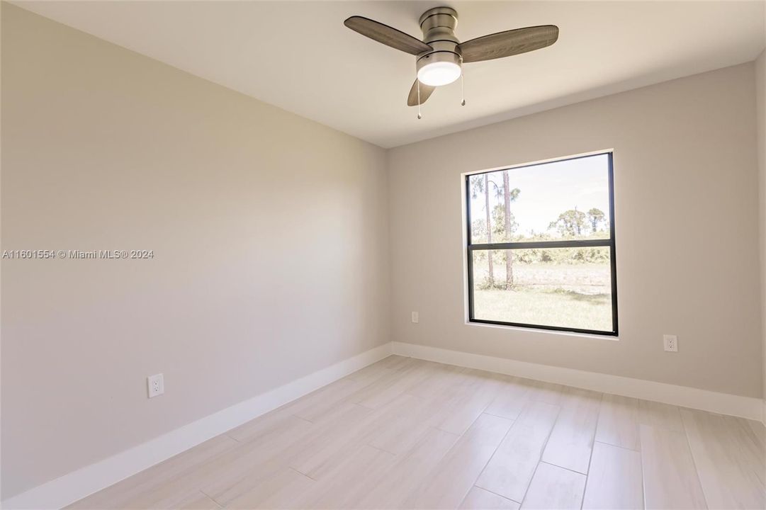 For Sale: $385,000 (3 beds, 2 baths, 1532 Square Feet)