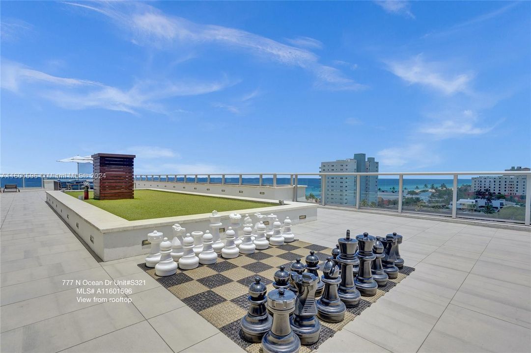 For Sale: $495,000 (2 beds, 1 baths, 761 Square Feet)