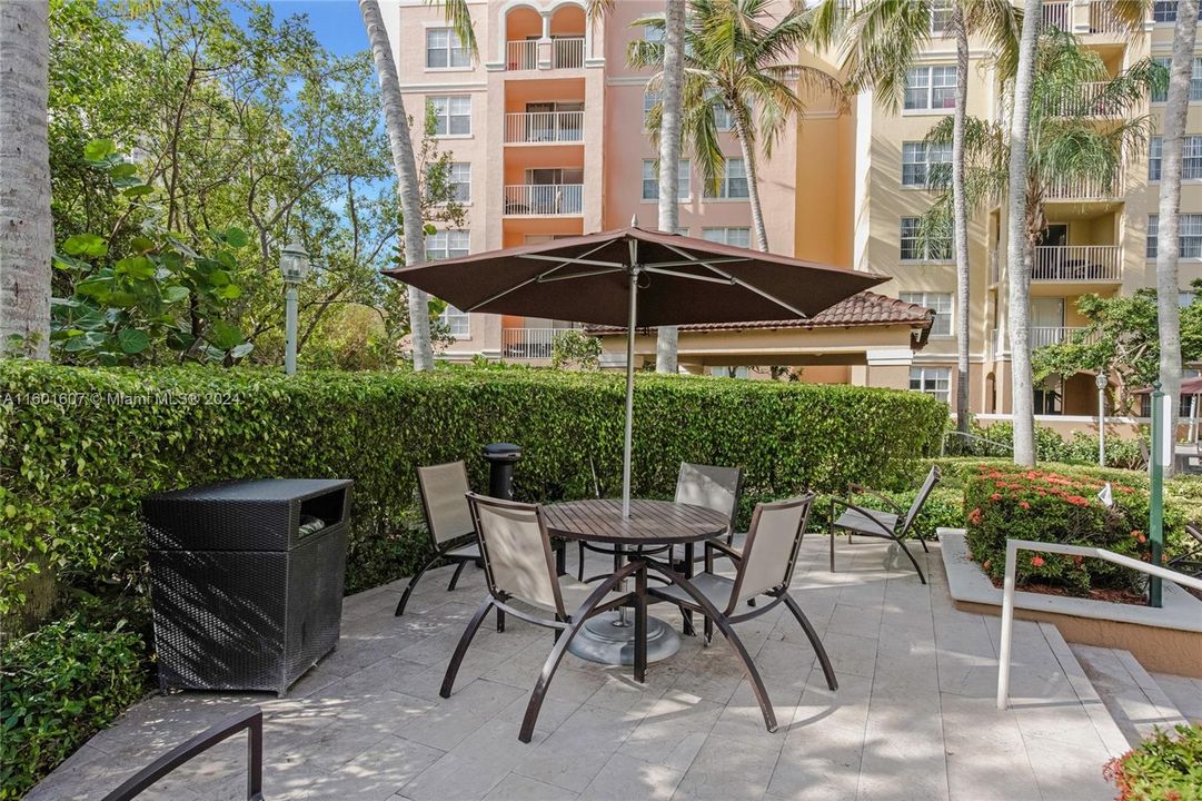 最近租的: $4,250 (3 贝兹, 2 浴室, 1320 平方英尺)