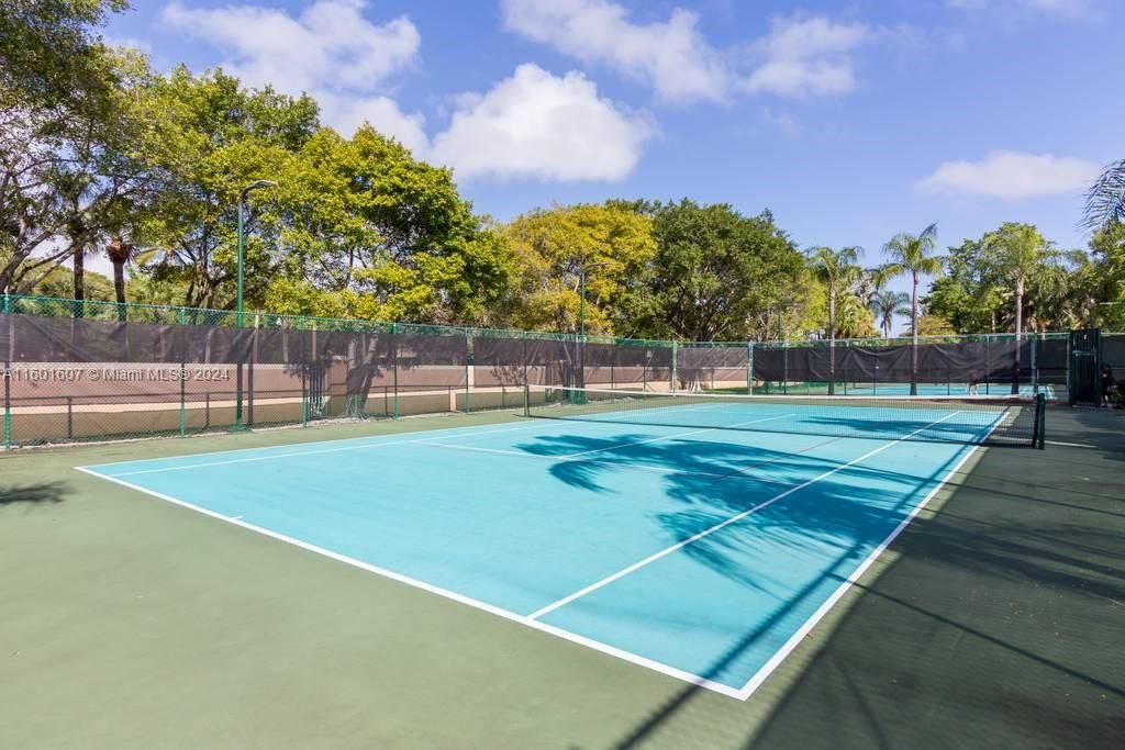 最近租的: $4,250 (3 贝兹, 2 浴室, 1320 平方英尺)