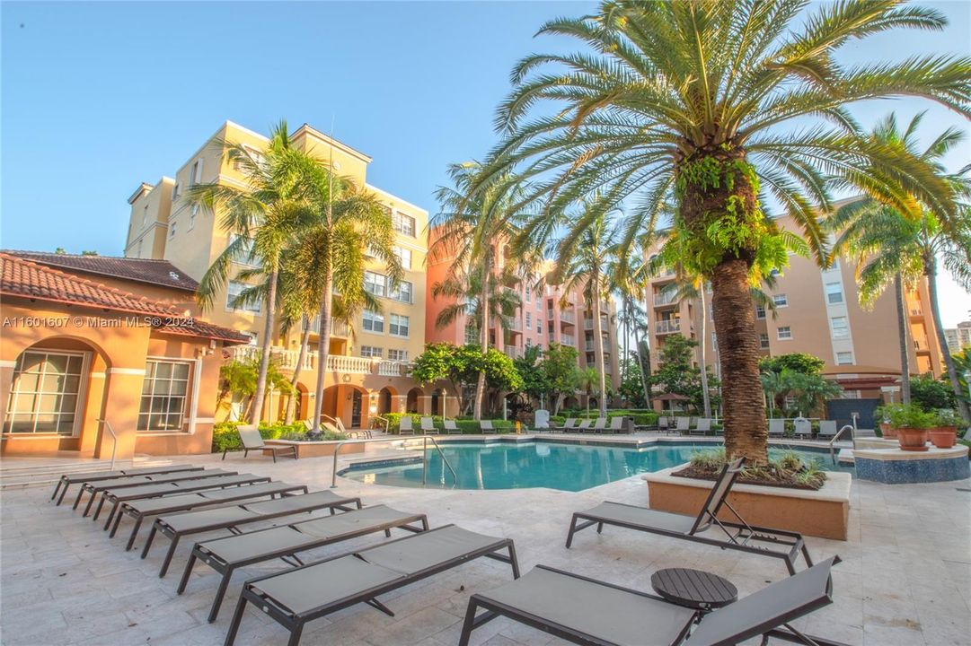 最近租的: $4,250 (3 贝兹, 2 浴室, 1320 平方英尺)