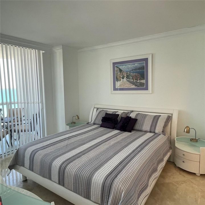 Recently Rented: $4,000 (1 beds, 1 baths, 808 Square Feet)