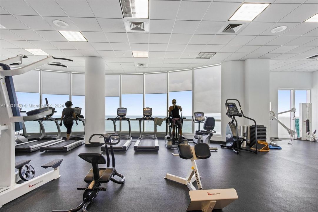 Recently Rented: $4,000 (1 beds, 1 baths, 808 Square Feet)