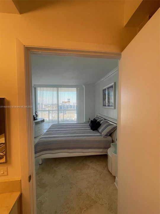Recently Rented: $4,000 (1 beds, 1 baths, 808 Square Feet)