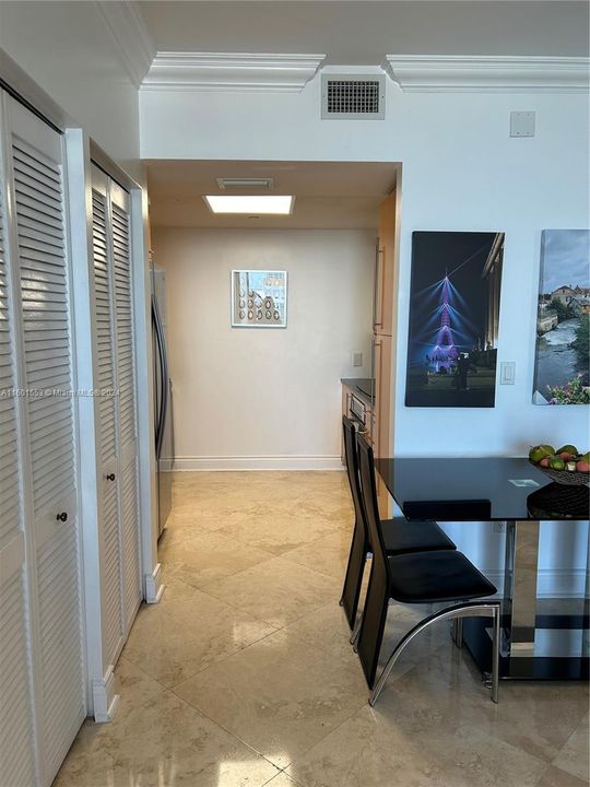 Recently Rented: $4,000 (1 beds, 1 baths, 808 Square Feet)