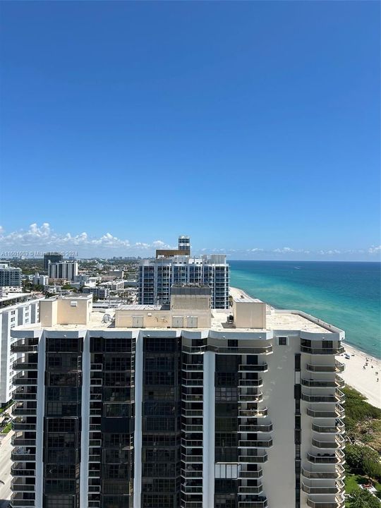 Recently Rented: $4,000 (1 beds, 1 baths, 808 Square Feet)