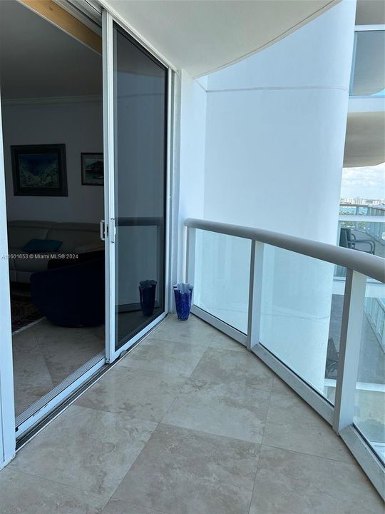 Recently Rented: $4,000 (1 beds, 1 baths, 808 Square Feet)