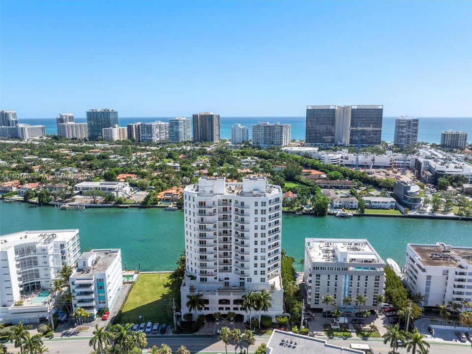 For Sale: $1,425,000 (3 beds, 2 baths, 1731 Square Feet)