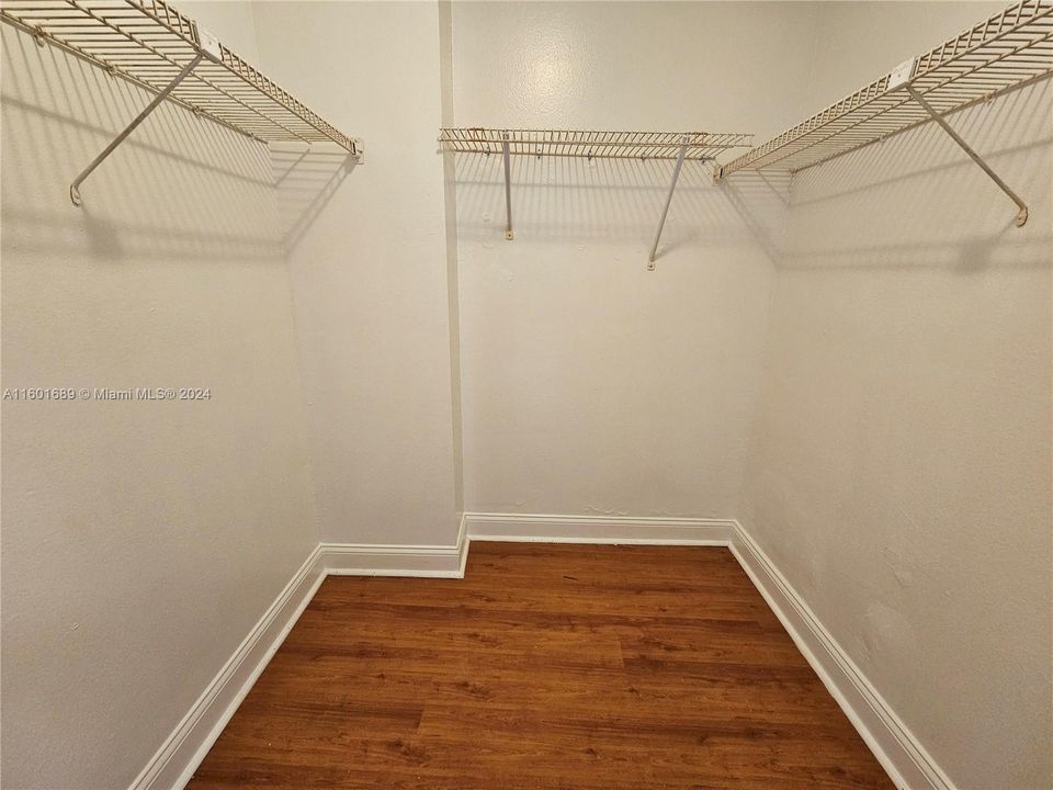 Recently Rented: $1,750 (1 beds, 1 baths, 840 Square Feet)